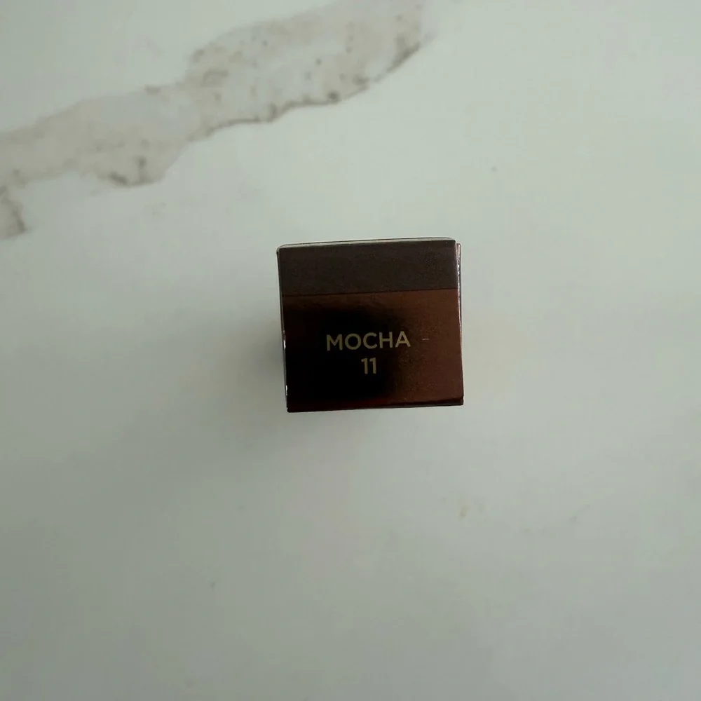 Hourglass deep shade
